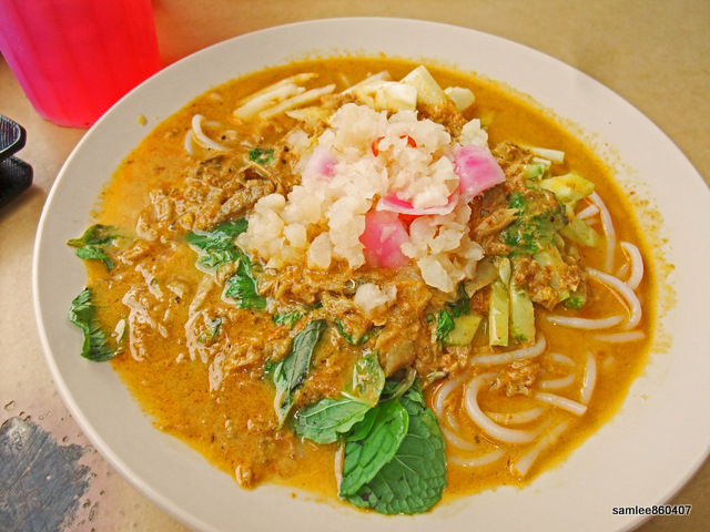 laksa siam. The Siam Laksa is cooked